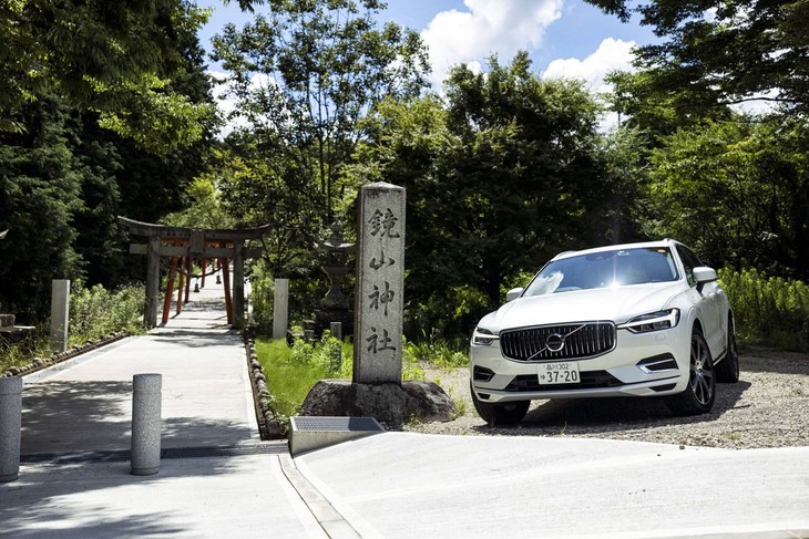佐賀県唐津市の鏡山は自動車用の道で山頂までアクセスできる。佐用姫神社や道祖神など、立ち寄りポイントも豊富。
