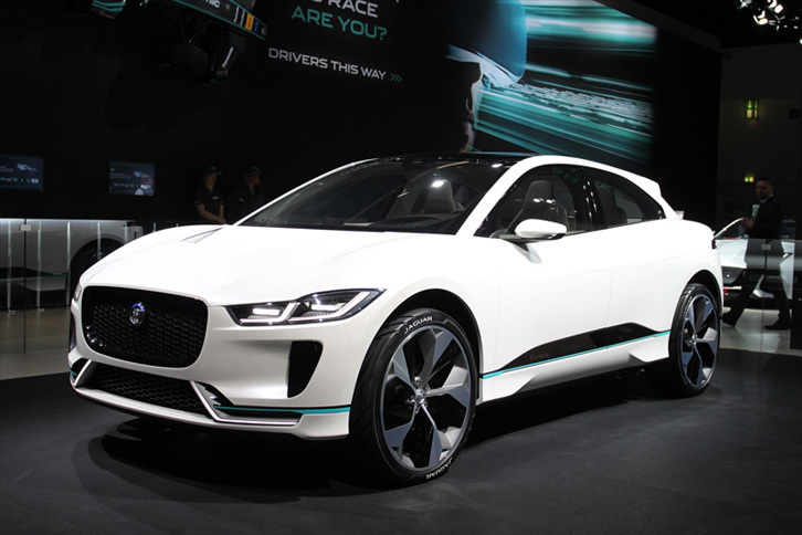 ジャガーIペース（エクステリア）