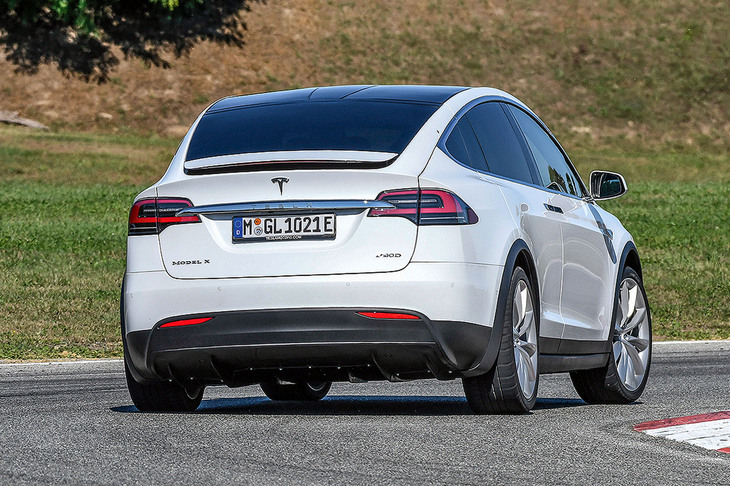 クルマの価格が下がることは、たしかに潜在的な購入者へのアピールにはなるだろう。しかし、誰もがこの大幅値下げを歓迎するわけではない。