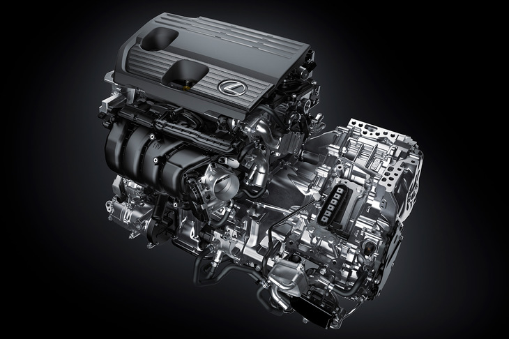 「RX350h」や「RX450h＋」には、既存のトヨタ製ハイブリッド車と同じ2モーター式のハイブリッドシステムを採用。写真の、エンジンの横に付いているのがトランスアクスル（動力分割機構とリダクションギアを一体化したもの）で、段付き感のないシームレスな変速が特徴だった。