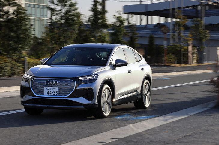 日本仕様の「Q4 e-tron」シリーズのパワートレインは1種類。後輪を駆動する、最高出力204PS、最大トルク310N・mのモーターと、総電力量82kWhのバッテリーの組み合わせだ。