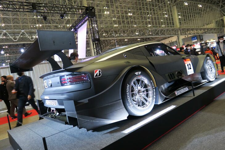 ブリヂストンの競技用タイヤを装着した、TEAM IMPULの「Nissan Z GT500」。