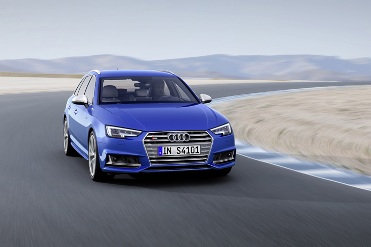 アウディS4アバント（エクステリア）