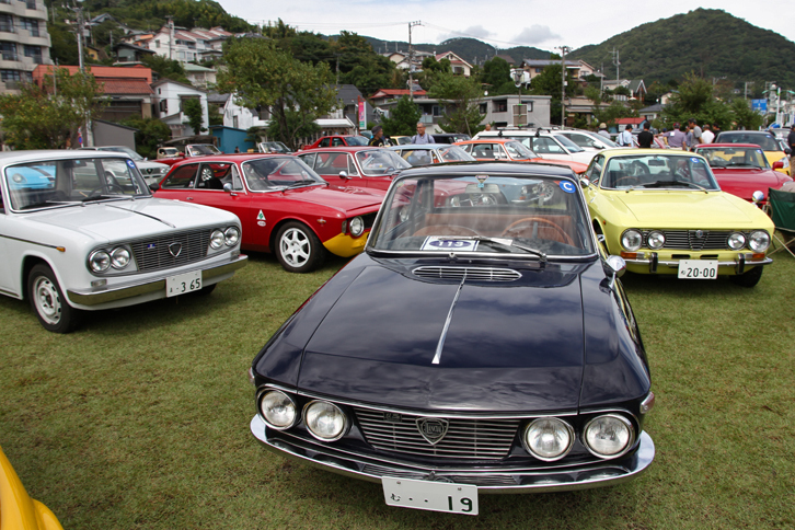 ランチア、アルファ・ロメオなどイタリア車が集まった一角。手前の1969年「ランチア・フルビアクーペ ラリー1.3S」は、エントラントによる投票でベスト・オブ・ショーに選ばれた。