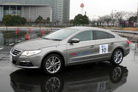 フォルクスワーゲン、「超速ブレーキや自動運転を提供します」