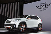 スバル、展示を通して「安心と愉しさ」を表現【東京モーターショー2015】