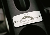 現行「フィアット500」シリーズ最後の限定車　「500Cコレッツィオーネ1957」発売の画像