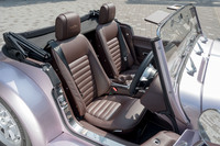 試乗車には、サイドおよび腿（もも）のボルスターに空気圧調整機能を追加した「コンフォートプラスシート」や、シートヒーターなどのオプション装備が採用されていた。