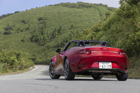 今回はクムホの「エクスタHS52」を「マツダ・ロードスターRS」に装着。アシンメトリックLSDなどを採用した最新モデルだ。