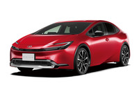 「プリウス」の納期は1年半ほど。「KINTO」であれば2カ月程度とされているが、使用期間満了後は車両を返却しなければならない。