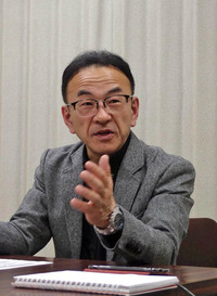 新型「マツダ3」の開発哲学について語る松田さん。「思ったとおりに動いてくれるというか、無意識のうちにコントロールできている……そんなクルマこそが理想なんです」。