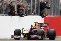 第8戦イギリスGP「分裂の危機とコースでの反撃の間」【F1 09 続報】