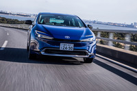 第2世代TNGAと呼ばれる改良型の「GA-C」プラットフォームを採用。より剛性アップした車体や細部にまで手が入れられた足まわりが特徴だ。サスペンションはフロントがマクファーソンストラット式でリアがダブルウイッシュボーン式。