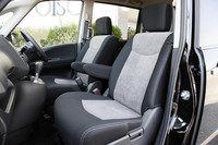 「ライダー」シリーズ専用シート。