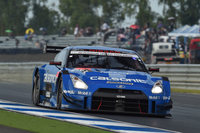 安田裕信／J.P・デ・オリベイラ組の駆る、No.12 カルソニックIMPUL GT-R。最終的に3位でレースを終えた。
    