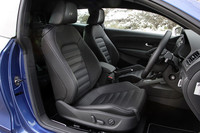 「シロッコR」専用のレザースポーツシート。