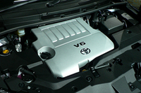 350Gは、ヴァンガードやブレイドと同じ、「2GR-FE型」3.5リッターV6エンジンを搭載する。