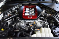 「GT-R NISMO」専用にチューンされた3.8リッターV6ツインターボエンジンは最高出力600ps、最大トルク66.5kgmを発生する。
    