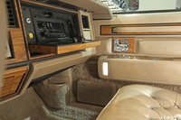 当時、「セビル」のほか、「キャデラック・エルドラド」などにも同様のシステムが搭載された。
    