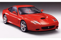 
	【写真上】「360モデナスパイダー」
	【写真下】V型12気筒をフロントに積むGTカー「575Mマラネロ」
	 