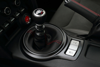 「BRZ tS」には、テスト車の6段MTモデルのほか、6段ATモデルも用意される。
