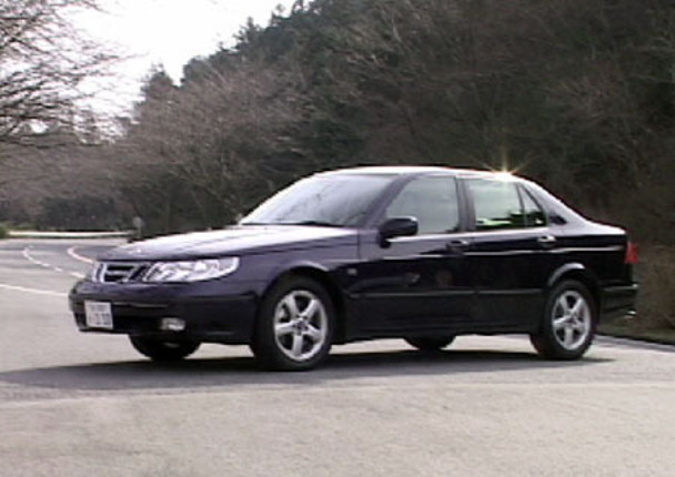 【スペック】全長×全幅×全高＝4830×1795×1475mm/ホイールベース＝2705mm/車重＝1610kg/駆動方式＝FF/3リッターV6 DOHC24バルブインタークーラー付き低圧ターボ（200ps/5000rpm、31.6kgm/2500rpm）/車両本体価格＝515.0万円