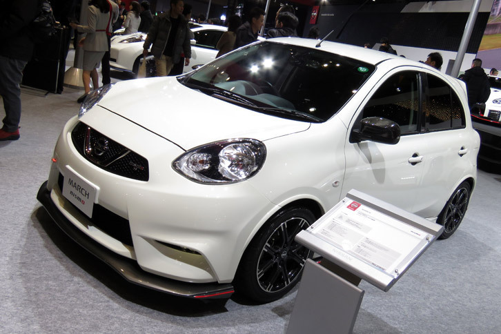 日産マーチNISMO S NISMOスポーツパーツ装着車
