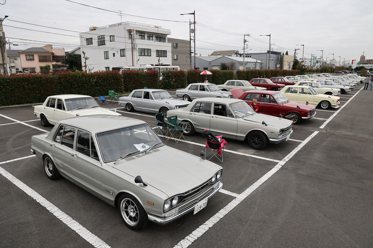 最初のS20搭載車である「スカイライン2000GT-R」（PGC10）は27台が参加した。