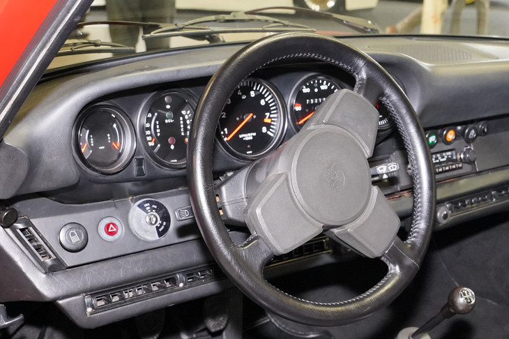 ポルシェ911カレラ2.7（1974年）／オートダイレクト