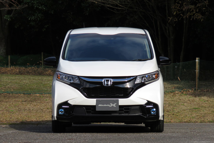 ホンダ・フリード モデューロX Honda SENSING（6人乗り）