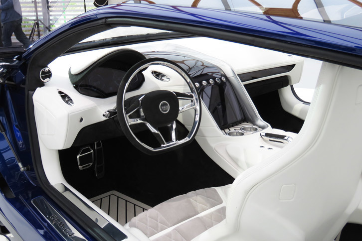 GLM G4（インストゥルメントパネルまわり）