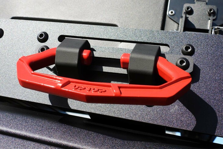 三菱トライトンSNOW SHREDDER CONCEPT（ルーフキャリア）