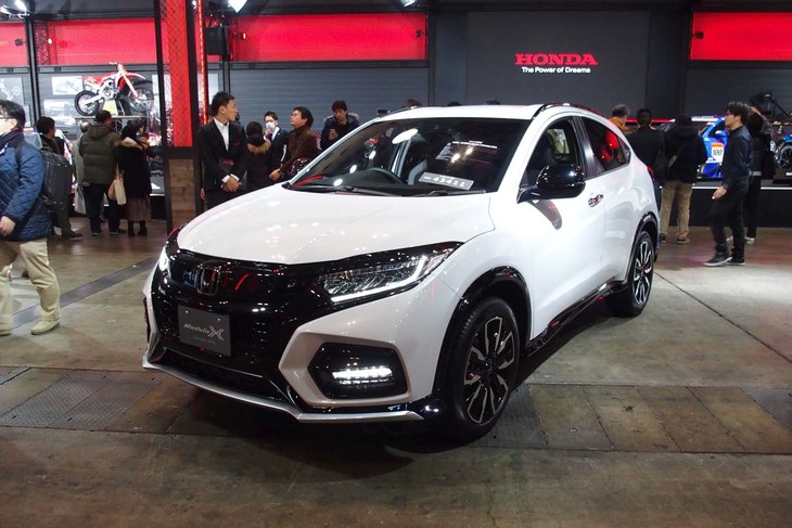 コンプリートカーのシリーズ第6弾として開発中の「ヴェゼル モデューロX」。コンセプトモデルとして展示している。