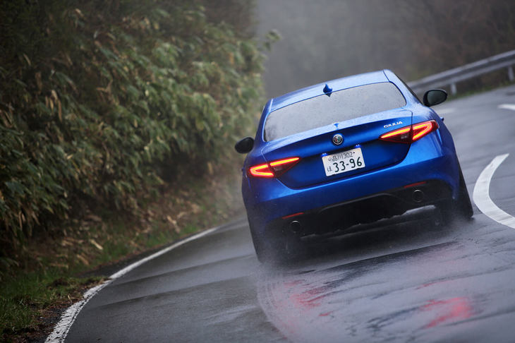 今回の試乗では、箱根のワインディングロードを含め598.3kmの距離を走行。カタログ値に近い、11.9km/リッター（満タン法）の実燃費を実現した。