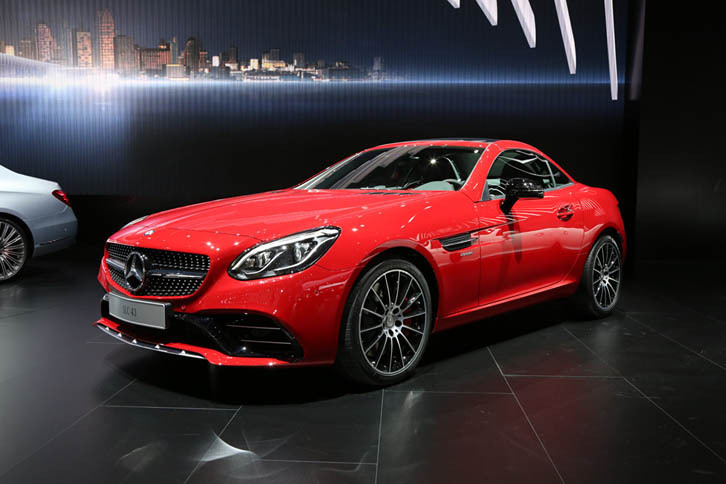 メルセデスAMG SLC43