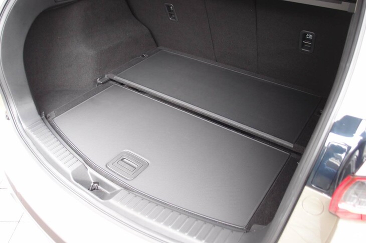 マツダCX-5 20Sフィールドジャーニー（ラゲッジルーム）