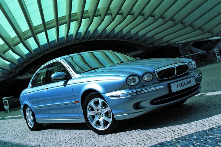 Xタイプ（写真：Newspress）