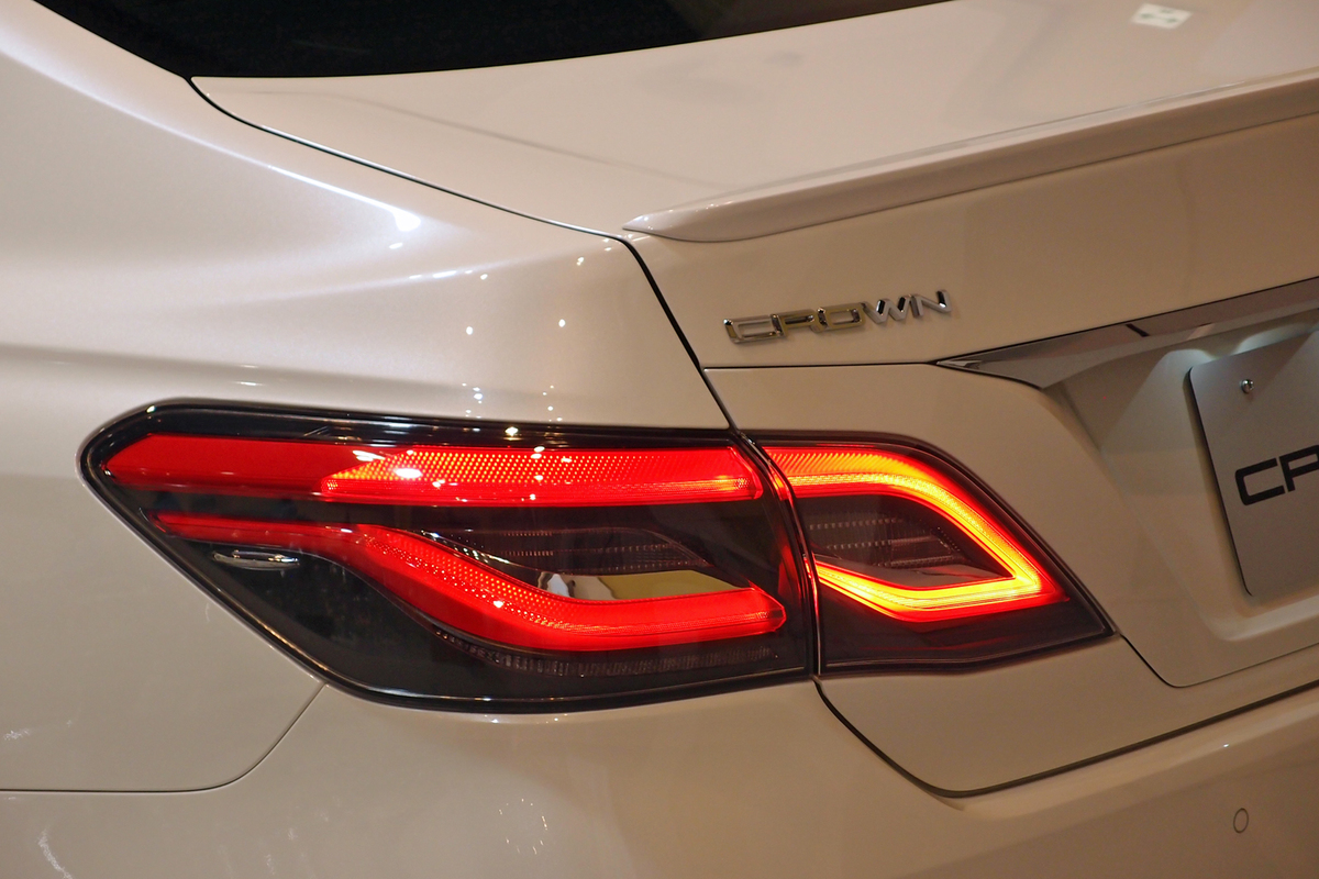 15代目となる新型「トヨタ・クラウン」がデビュー 【ニュース