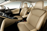 「HS250h“Harmonious Style Edition”」のインテリア。シートカラーは「アイボリー＆ベージュ（アイボリーステッチ）」。