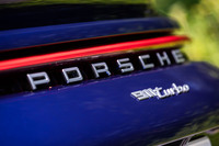 今回は、クーペモデルの「911ターボ」に試乗。911ターボは8段PDKのみの設定で、最新モデルの車両本体価格は2500万円となっている。