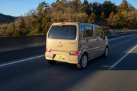 構造用接着剤や構造用減衰接着剤を採用するなどして走りの質感も強化。乗り心地がよくなったほか、静粛性も高くなっている。