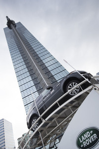 勢いに乗るジャガー・ランドローバー。ブレイクしたいアスリートはここの門をたたくべき!?