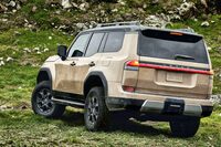 「こんな形のクルマもできるんだぞ！」という、レクサスデザインの地力を見せつけた「レクサスGX」。やはりトヨタ恐るべし。