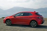 2018年6月にデビューしたトヨタのCセグメントハッチバック「カローラ スポーツ」。カローラシリーズ久々のハッチバックモデルだが、実質的には「オーリス」の後継に当たる。