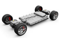 前後にEDMを搭載する、新型「チャージャー」の電動パワートレイン。他の高性能BEVと同じく、重量物のほとんどをホイールベースの間に収める高効率なパッケージングと、優れた前後重量配分を実現しているという。