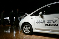 三菱自、インホイールモーター＆リチウム電池を使ったEVの画像