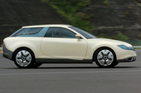 【スペック】
	全長×全幅×全高＝4465×1820×1500mm／ホイールベース＝2670mm／車重＝1380kg／駆動方式＝4WD／2リッター水平対向4DOHC16バルブターボ・インタークーラー付き（260ps/6000rpm、35.0kgm/2400rpm）＋モーター（10kW、15.3kgm）
	 