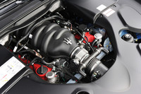 搭載される4.7リッターV8エンジンは460psと53.0kgmを発生する。