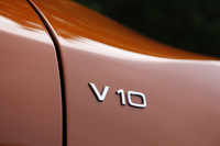 アウディR8クーペ 5.2FSIクワトロ（4WD/7AT）【試乗記】の画像