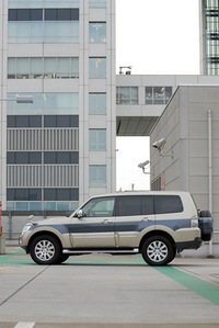 三菱パジェロロング スーパーエクシード（4WD/5AT）【ブリーフテスト】の画像